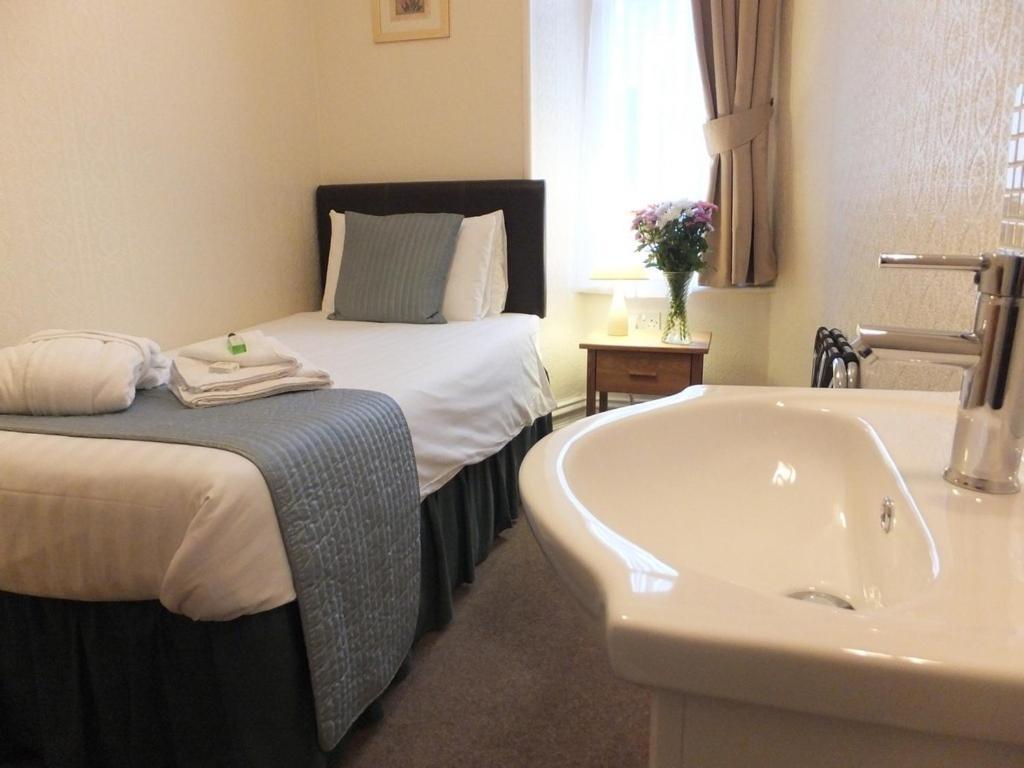 Holmlea Guest House Exclusively For Adults Windermere Eksteriør billede